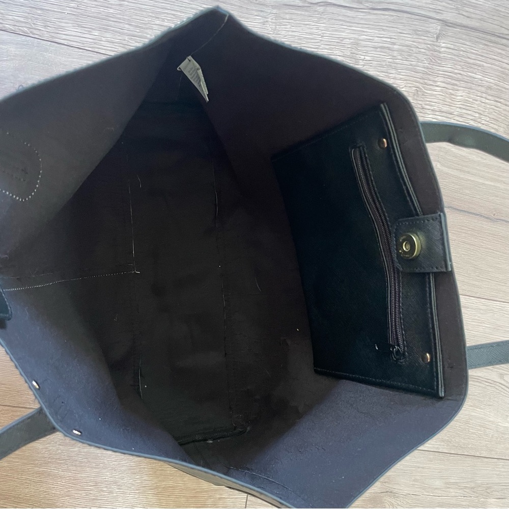 Atmosphere Purse - Picture 2 of 6